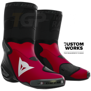 Botas de Moto Racing e Estrada Dainese Axial 2 Nicolò Bulega Replica 2026 | Homem | Vermelho / Branco Dainese | Custom Works 