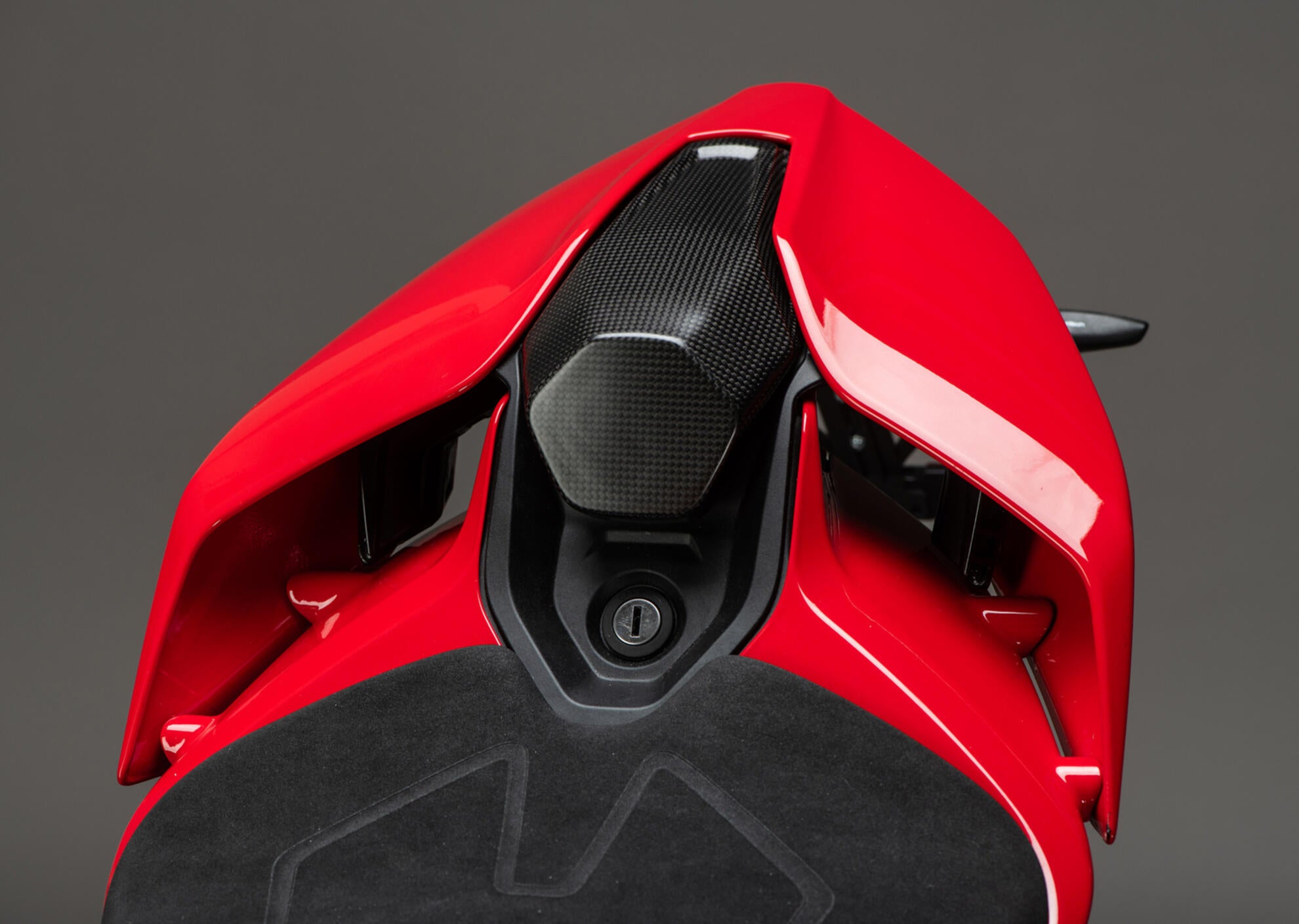 Paloma cover Carbon Lightech Ducati Panigale V4/S (2025) Card2492m