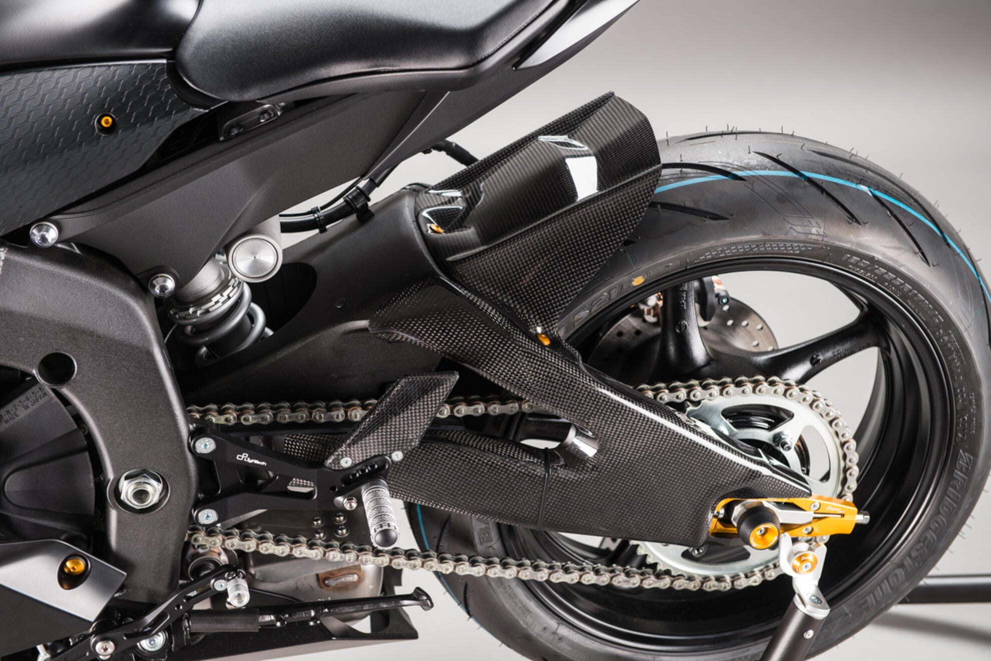 Rear fender Carbon LighTech Yamaha YZF-R6 RJ11, RJ15, RJ27 (06-25) CARY9920 