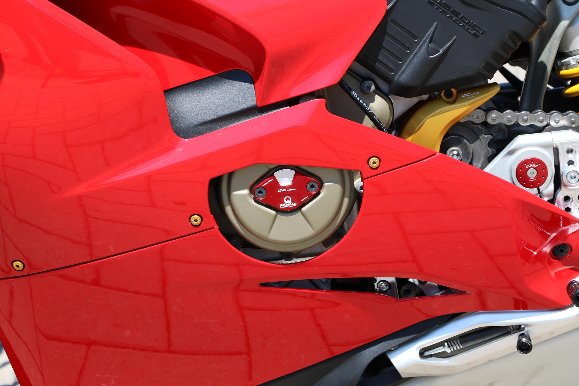 Tampa de ignição / Tampa de inspeção de temporização Pramac Racing Edição Limitada CNC Racing Ducati Panigale V4/S (2025) CF266PR 