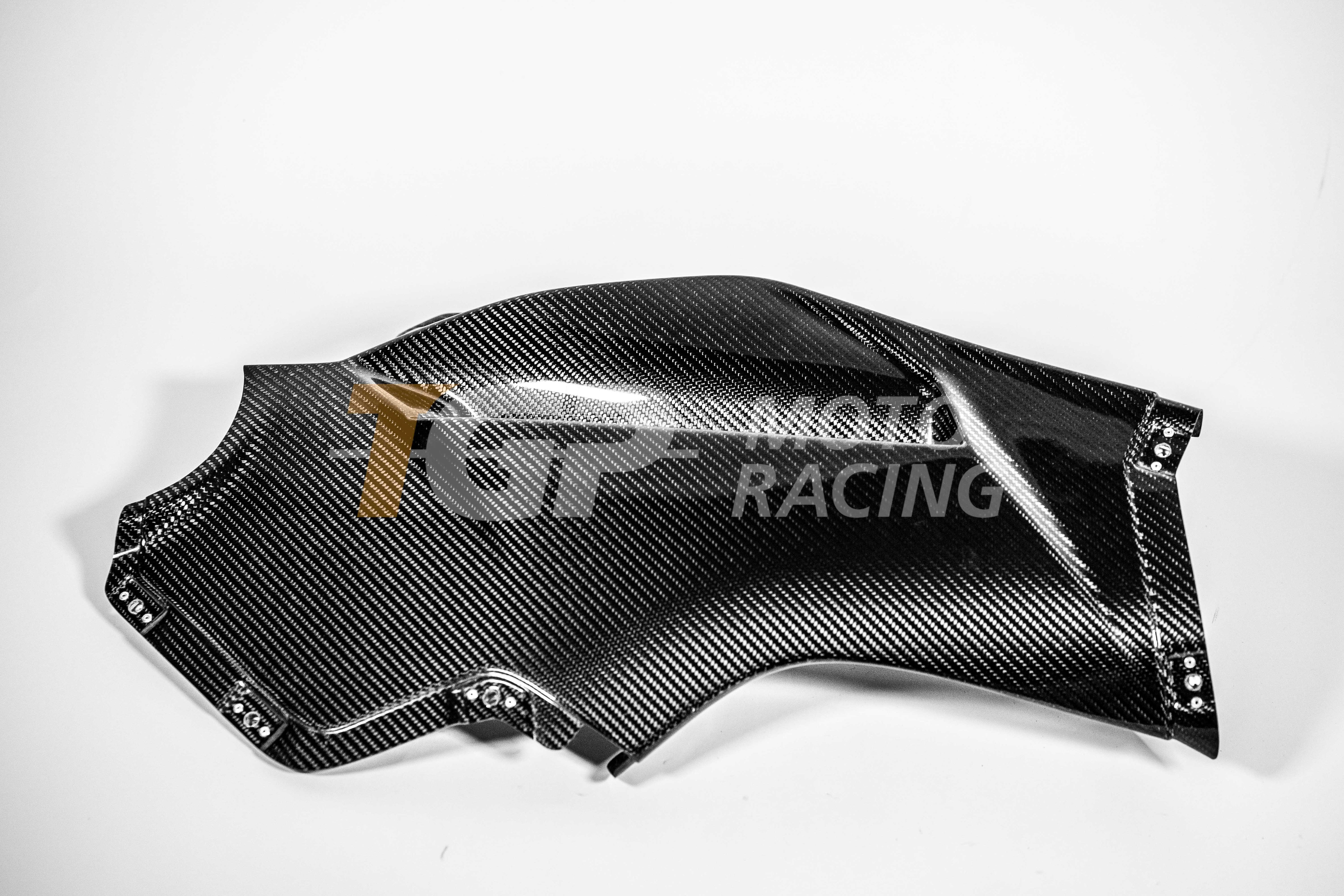 Right side panel 200g carbon AP Carbon Line Ducati Panigale V4 R (2026) 