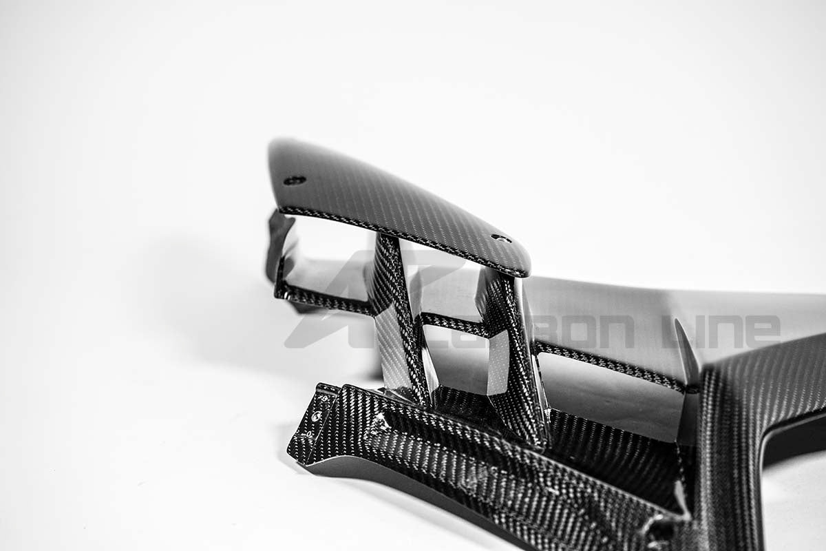 Right side panel 200g AP Carbon Line Aprilia RSV4/RR/1100 Factory (21-26) 