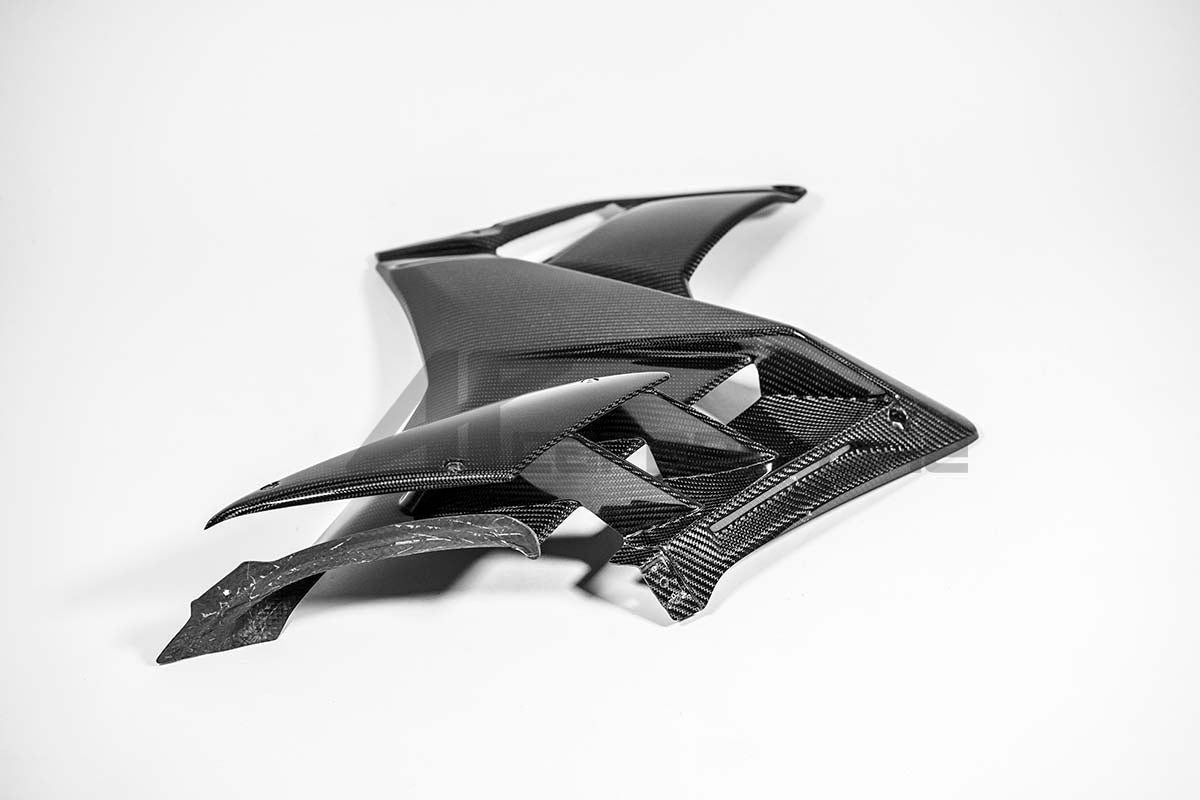 Right side panel 200g AP Carbon Line Aprilia RSV4/RR/1100 Factory (21-26) 