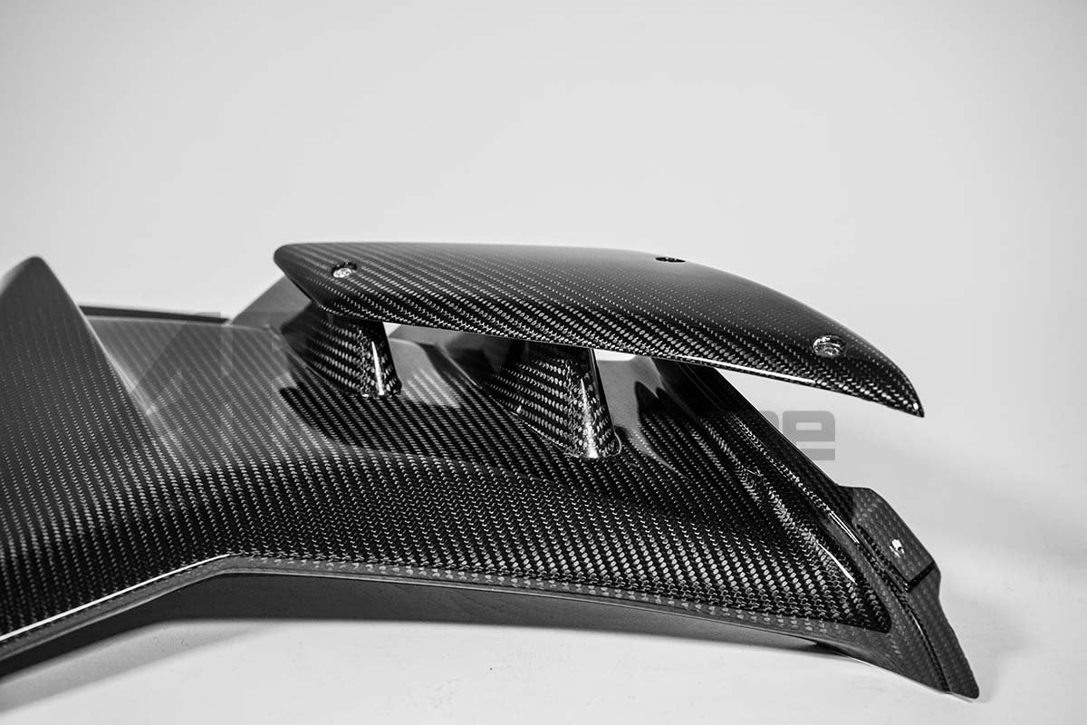 Right side panel 200g AP Carbon Line Aprilia RSV4/RR/1100 Factory (21-26) 