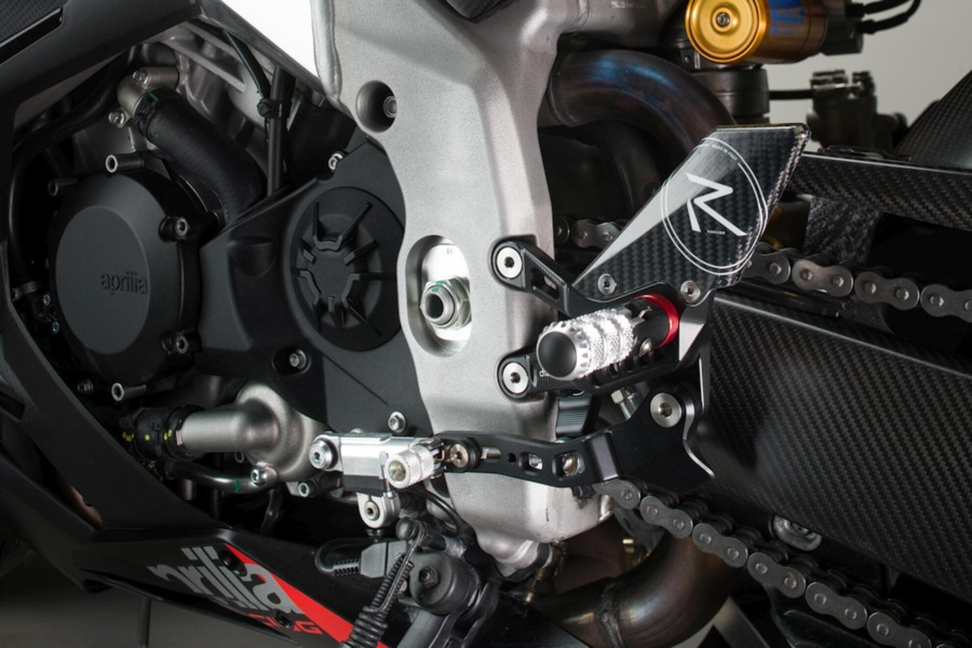 Sistema de suspensão R LighTech Aprilia RSV4/RF/RR/1100 Factory (17-26) FTRAP005R 