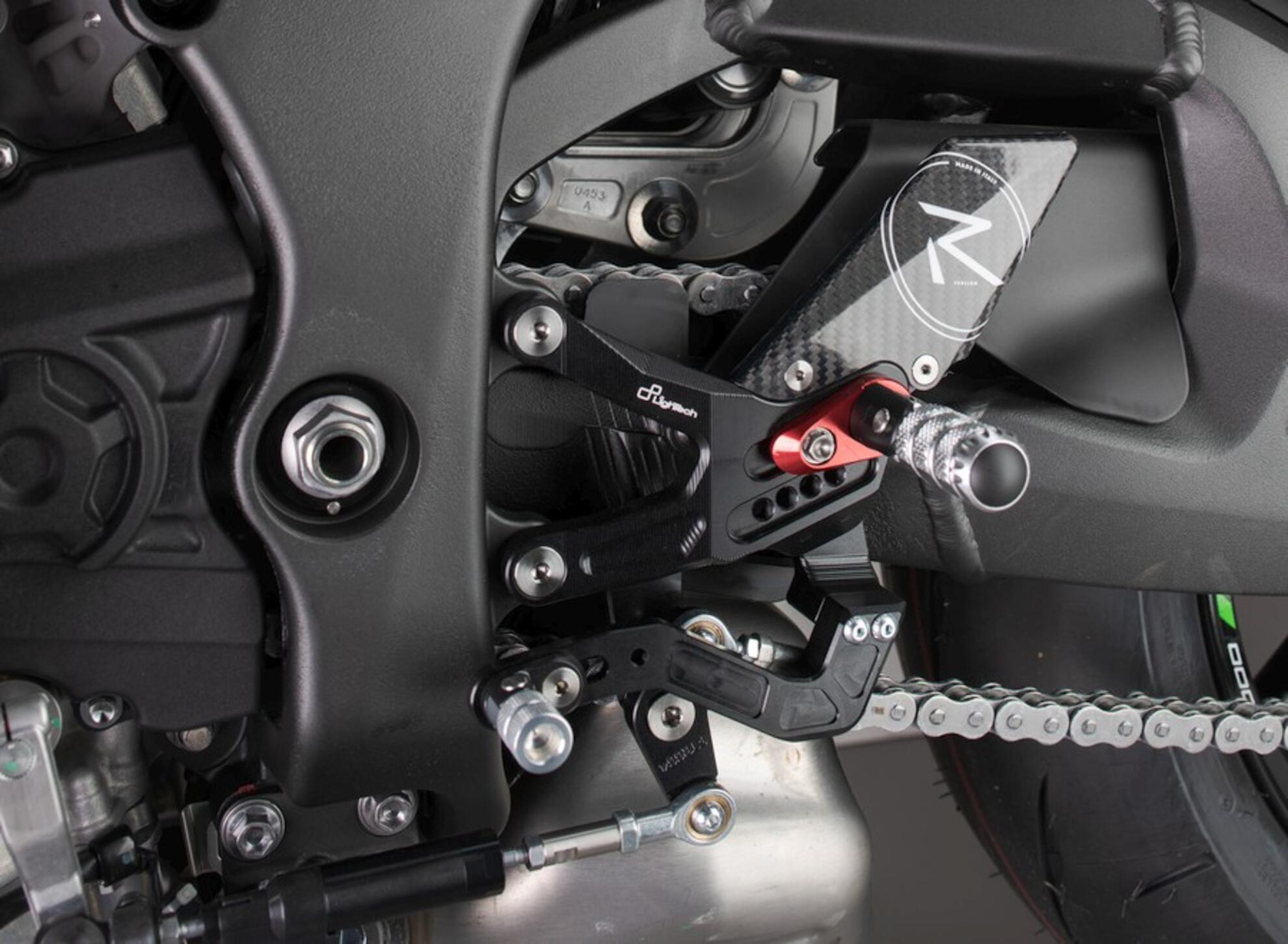Footrest system R Lightech Kawasaki ZX-10 R/RR (21-25) FTRKA011R