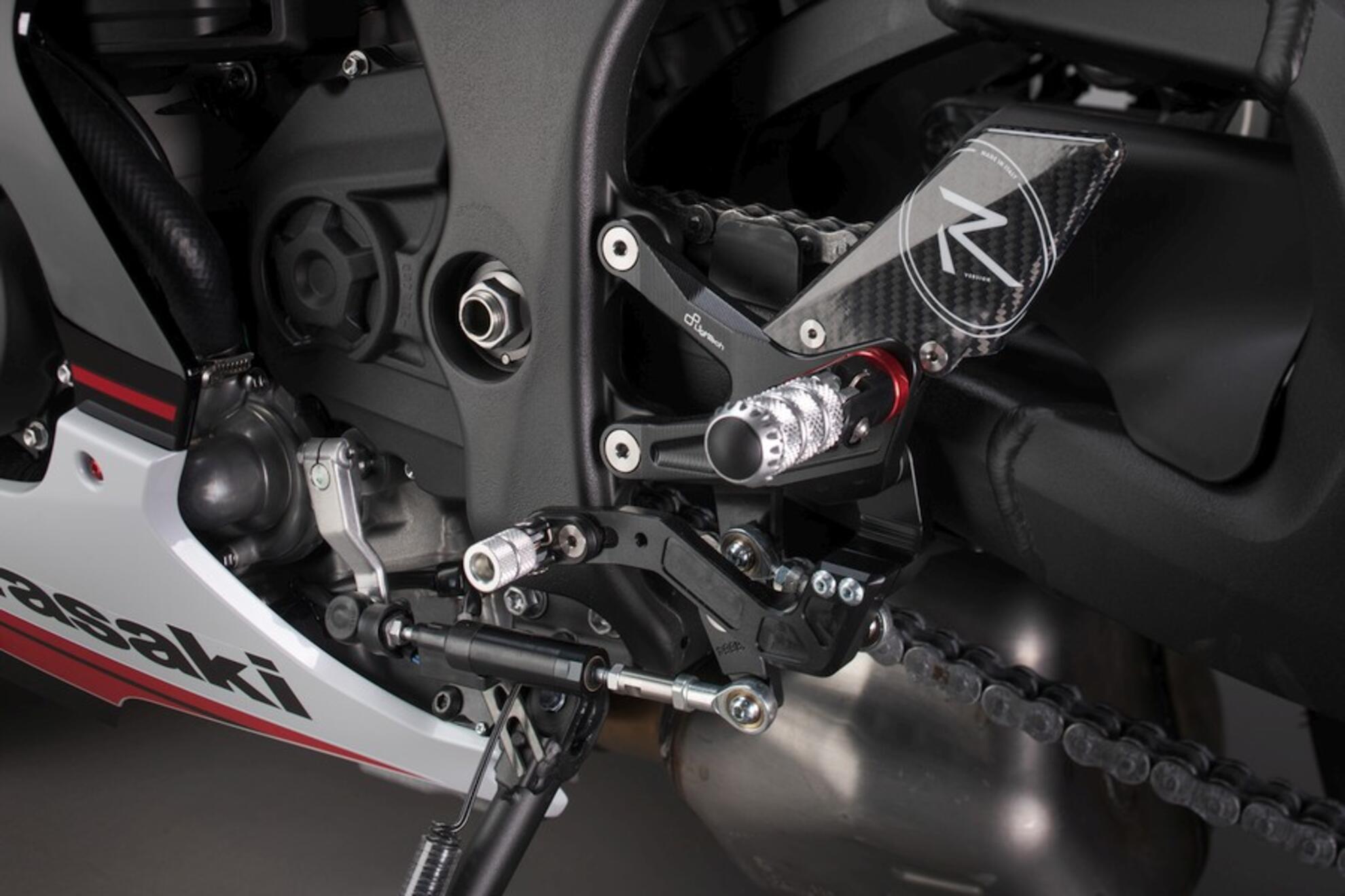 Footrest system R Lightech Kawasaki ZX-10 R/RR (21-25) FTRKA011R