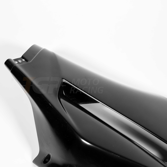 Right Side Panel Lavatex AP Carbon Line Ducati Panigale V4 R (2026) 