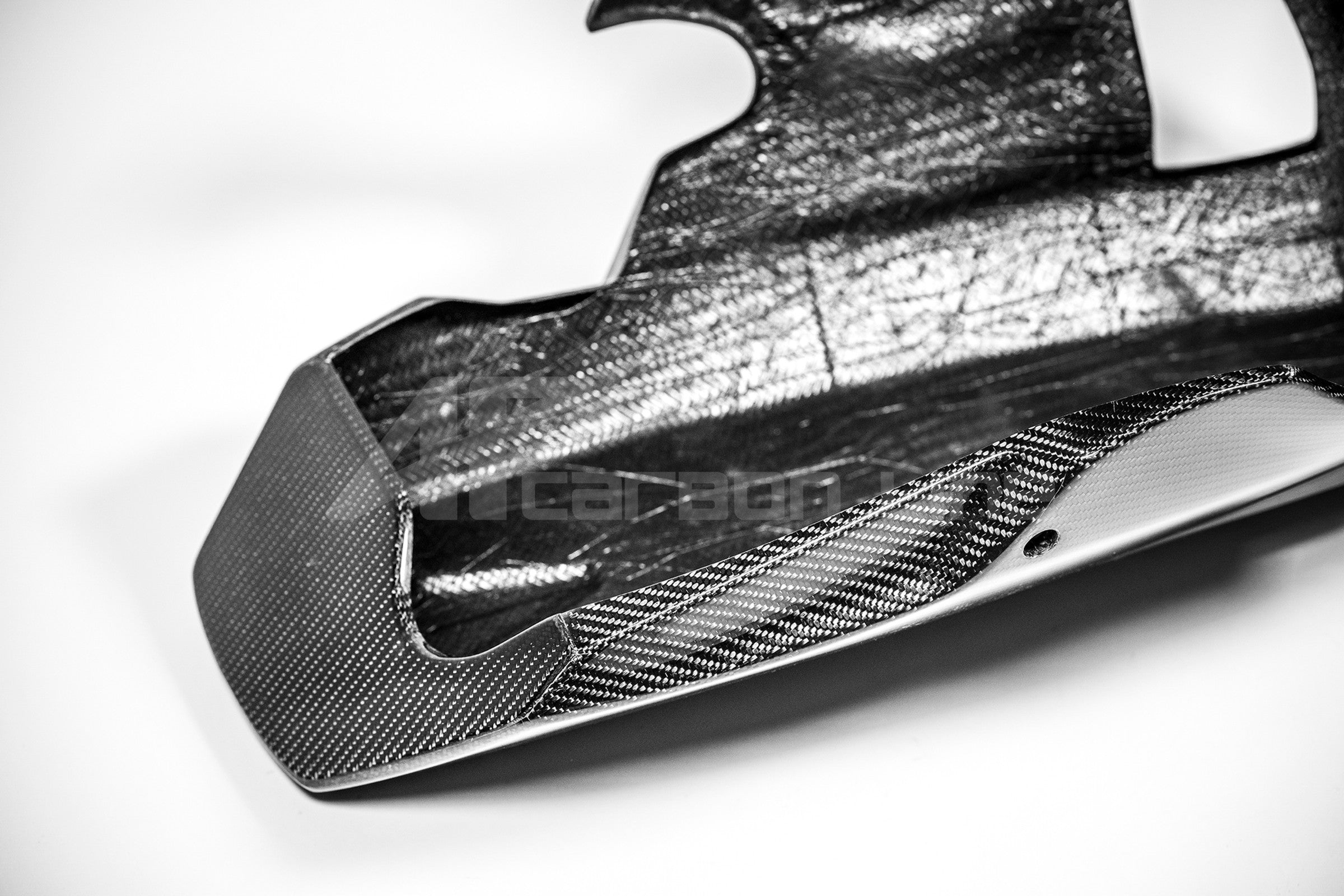 Spoiler de bug 200g AP Carbon Line Yamaha YZF-R1/M RN65 (20-25) 