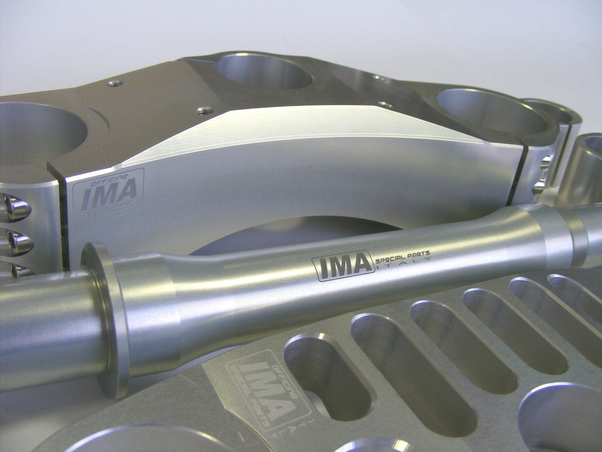 Ima Special Parts Racing Mesa de Direção Aprilia RSV4/RR/RF/1100 Factory (15-20) 