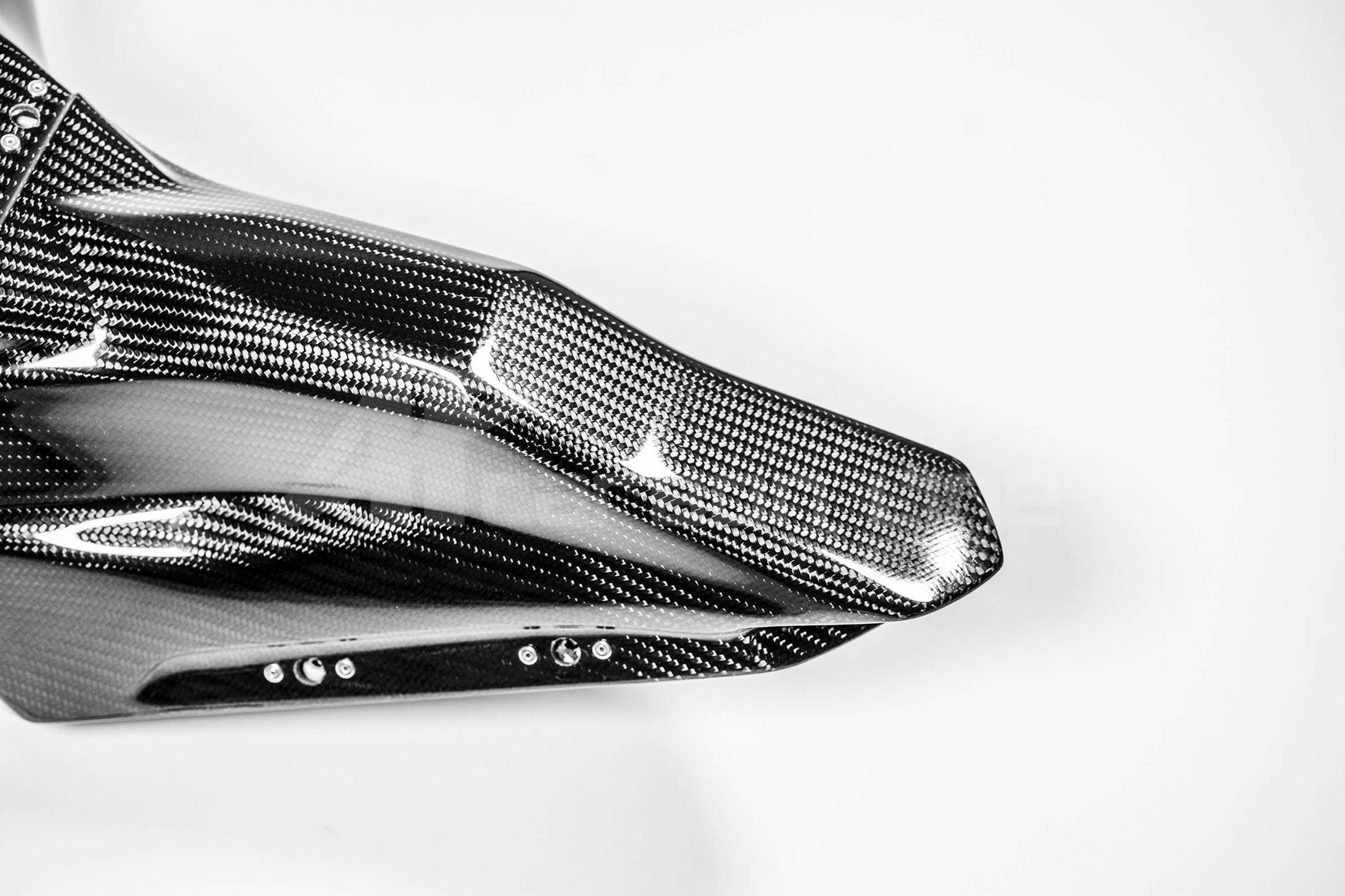 Carenagem traseira 200g AP Carbon Line Yamaha YZF-R1/M RN65 (20-25) 