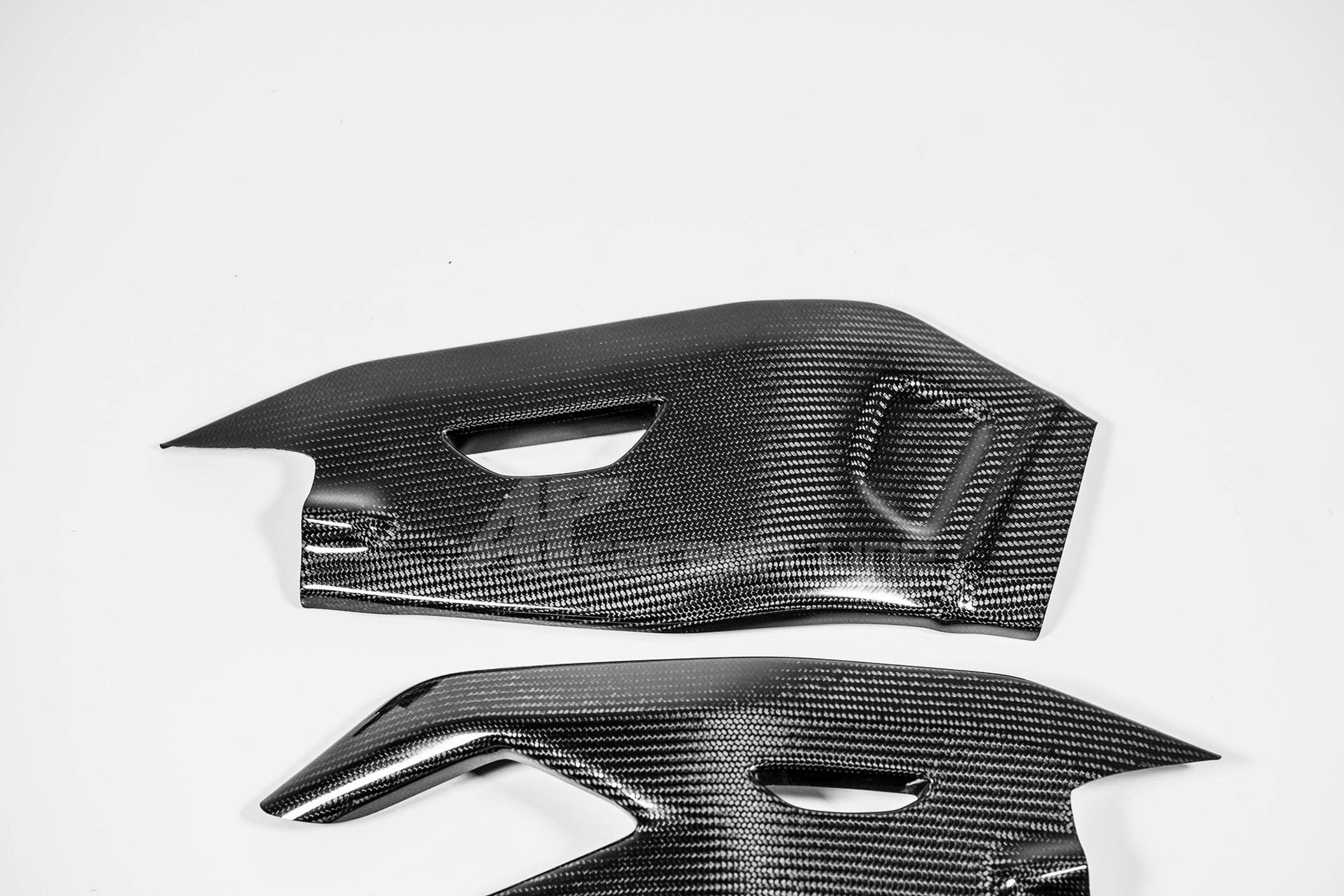 Cobrimentos de braço oscilante 200g AP Carbon Line Yamaha YZF-R1/M RN32, RN49 e RN65 (15-25) 