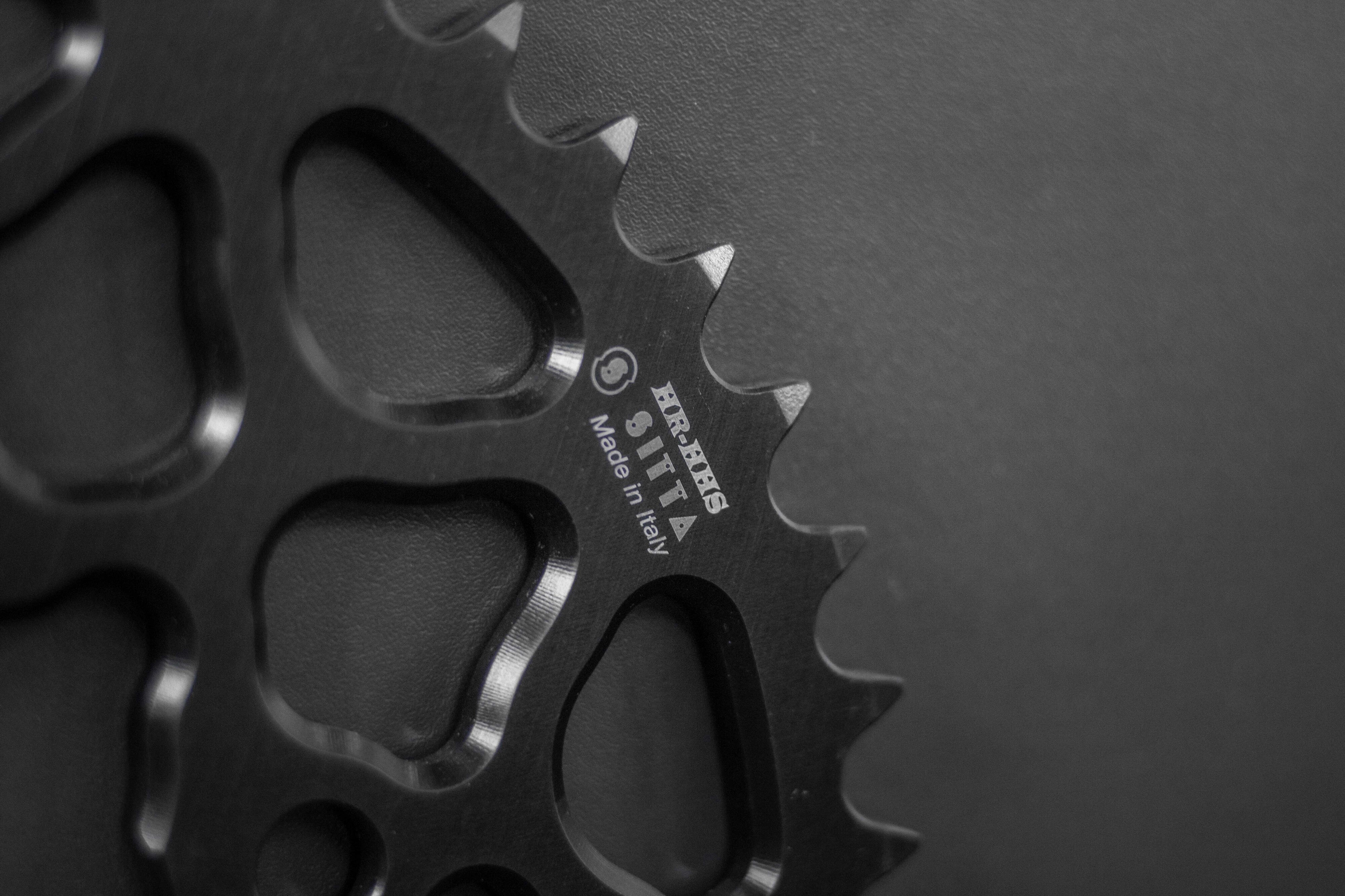 Sitta GP Roda de corrente de alumínio BMW HP Roda Schmiederad HP4 e HP4 Race (204Y-HR20GP) – 37-47 dentes, 520 divisão 