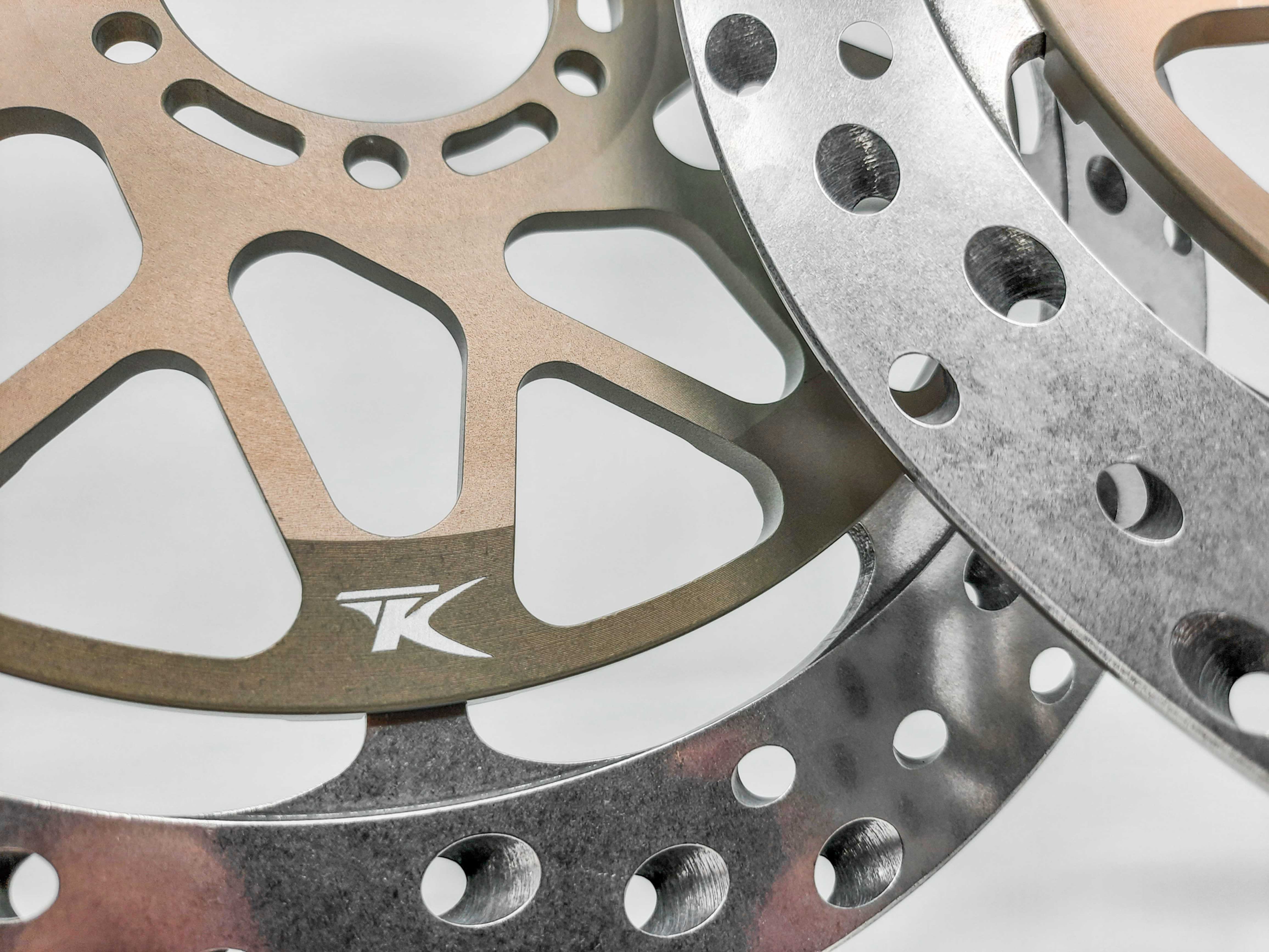 TK Discos de Travão SBK 6.0 Discos de Travão Kit BMW S1000RR K46 com suporte HP (09-18) 